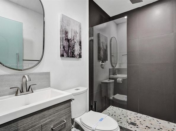 2612 Key Largo Ln, Fort Lauderdale FL 33312