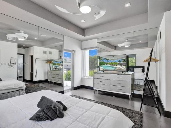 2612 Key Largo Ln, Fort Lauderdale FL 33312