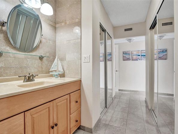 1400 S Ocean Dr 708, Hollywood FL 33019