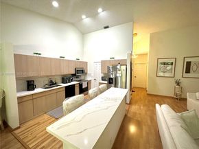 5790 Coach House Cir E, Boca Raton FL 33486