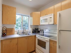 1360 SW 14th St, Miami FL 33145