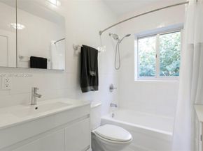 1360 SW 14th St, Miami FL 33145