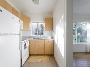 1360 SW 14th St, Miami FL 33145