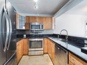 345 Ocean Dr 819, Miami Beach FL 33139