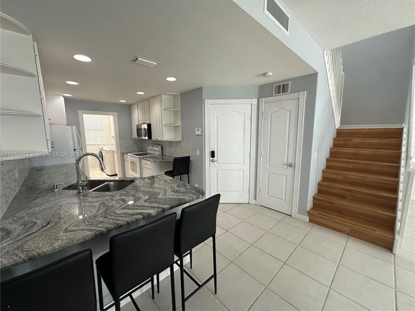 197 E Santa Barbara Way, Palm Beach Gardens FL 33410