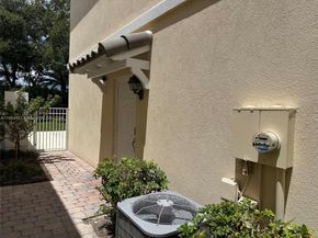 197 E Santa Barbara Way, Palm Beach Gardens FL 33410