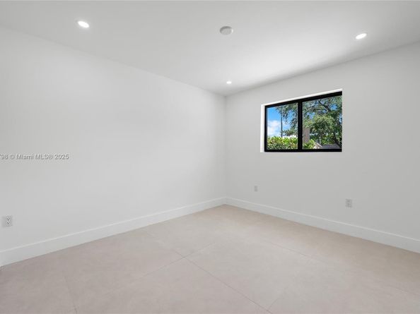 6280 SW 24th St, Miami FL 33155