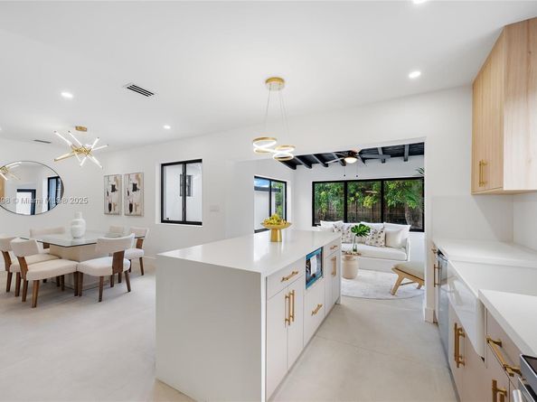 6280 SW 24th St, Miami FL 33155