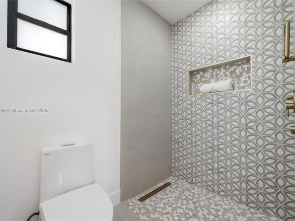 6280 SW 24th St, Miami FL 33155