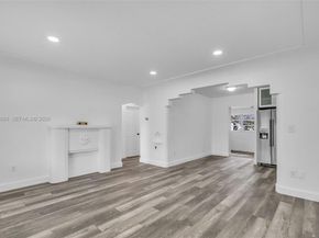 2166 NW 18th St, Miami FL 33125