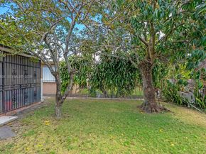 2166 NW 18th St, Miami FL 33125