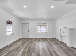 2166 NW 18th St, Miami FL 33125