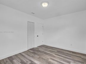 2166 NW 18th St, Miami FL 33125