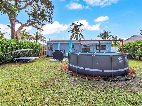 201 NW 51st Ct, Oakland Park FL 33309