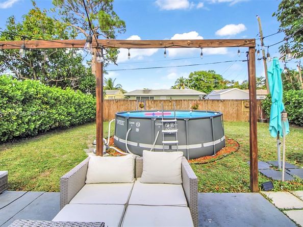 201 NW 51st Ct, Oakland Park FL 33309