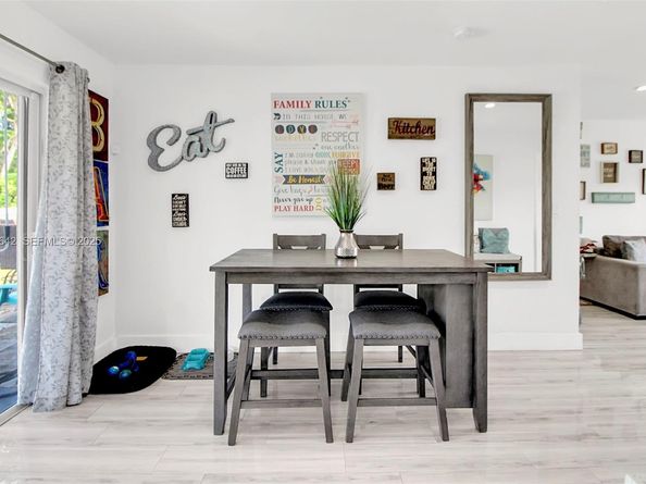 201 NW 51st Ct, Oakland Park FL 33309