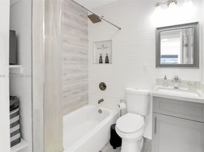 201 NW 51st Ct, Oakland Park FL 33309