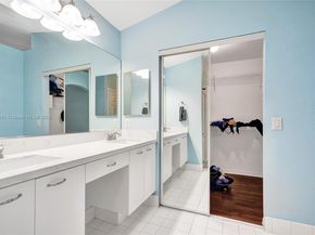 1046 Satinleaf St, Hollywood FL 33019