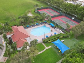 1046 Satinleaf St, Hollywood FL 33019