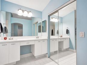 1046 Satinleaf St, Hollywood FL 33019