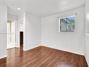 1046 Satinleaf St, Hollywood FL 33019