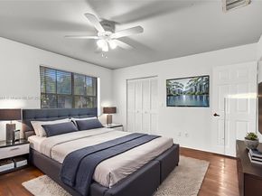 1046 Satinleaf St, Hollywood FL 33019