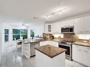 1046 Satinleaf St, Hollywood FL 33019