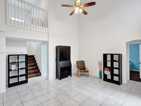 1046 Satinleaf St, Hollywood FL 33019