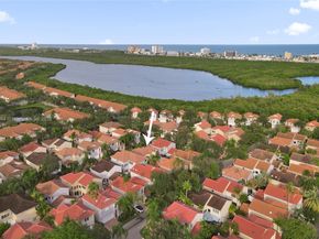 1046 Satinleaf St, Hollywood FL 33019