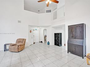 1046 Satinleaf St, Hollywood FL 33019