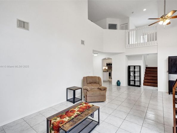 1046 Satinleaf St, Hollywood FL 33019