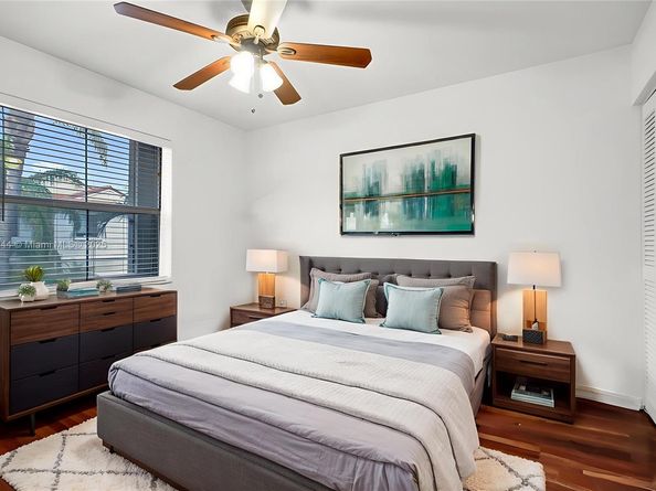 1046 Satinleaf St, Hollywood FL 33019