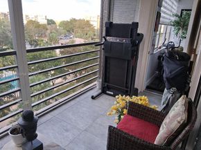 1000 St Charles Pl 609, Pembroke Pines FL 33026