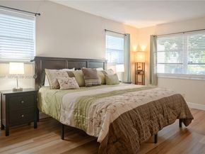 1236 NW 43rd St, Deerfield Beach FL 33064