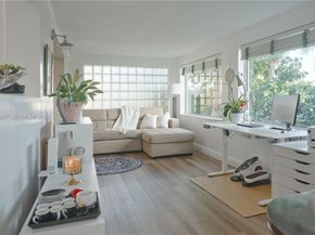 1236 NW 43rd St, Deerfield Beach FL 33064