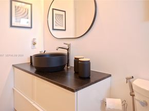 1236 NW 43rd St, Deerfield Beach FL 33064