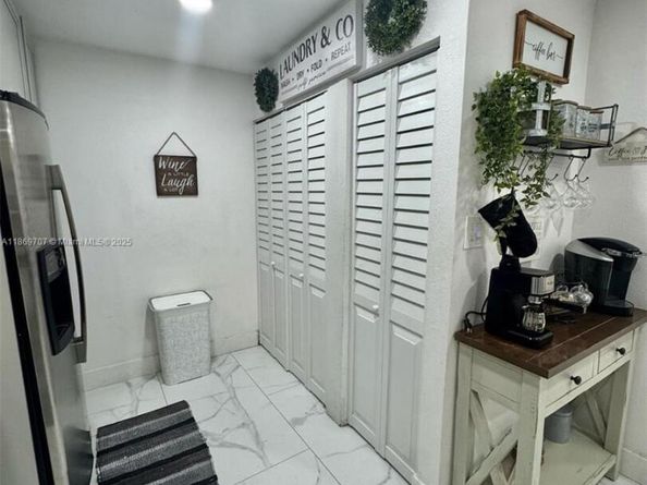 5685 NW 194th Ln, Miami Gardens FL 33055