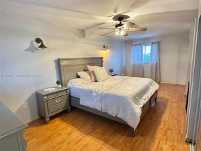 5685 NW 194th Ln, Miami Gardens FL 33055