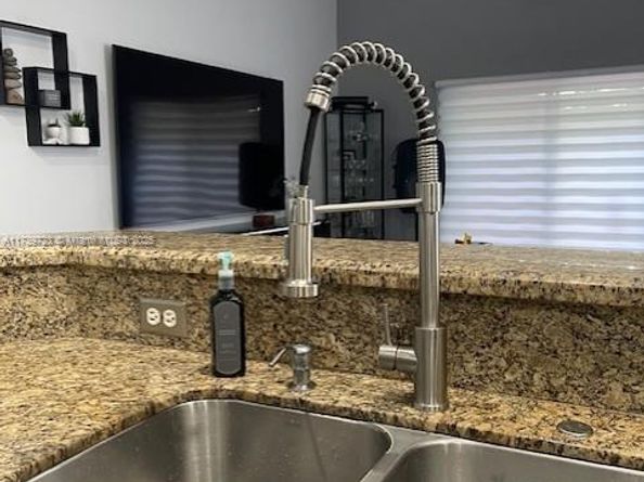 16654 SW 103rd Ln, Miami FL 33196