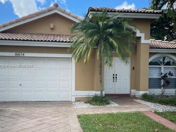 16654 SW 103rd Ln, Miami FL 33196
