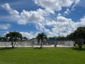 455 NE 210th Cir Ter 10218, Miami FL 33179