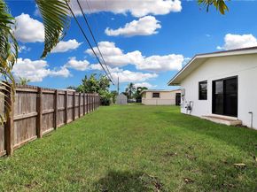 15840 SW 105th Ct, Miami FL 33157