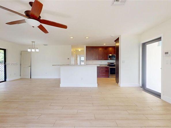 15840 SW 105th Ct, Miami FL 33157