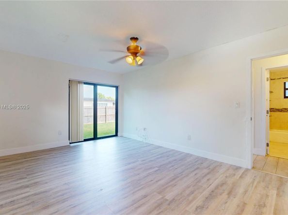 15840 SW 105th Ct, Miami FL 33157