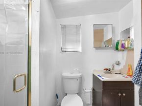 811 NW 24th Ct, Miami FL 33125