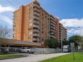 2450 NE 135th St 410, North Miami FL 33181