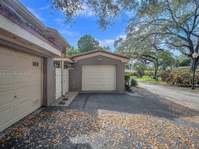 107 Heatherbrook Way 145, Hollywood FL 33021