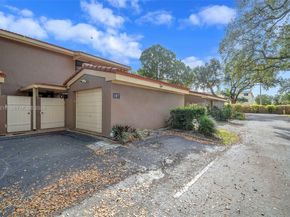 107 Heatherbrook Way 145, Hollywood FL 33021