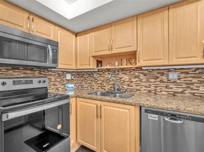 107 Heatherbrook Way 145, Hollywood FL 33021