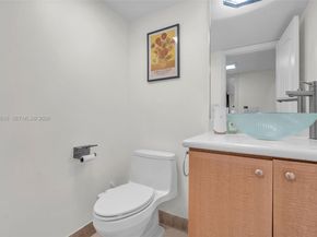 107 Heatherbrook Way 145, Hollywood FL 33021